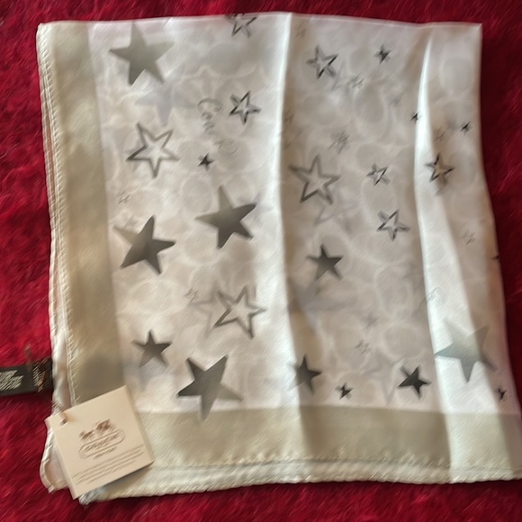 NWT COACH Star Print Neck scarf silver white - Picture 2 of 6